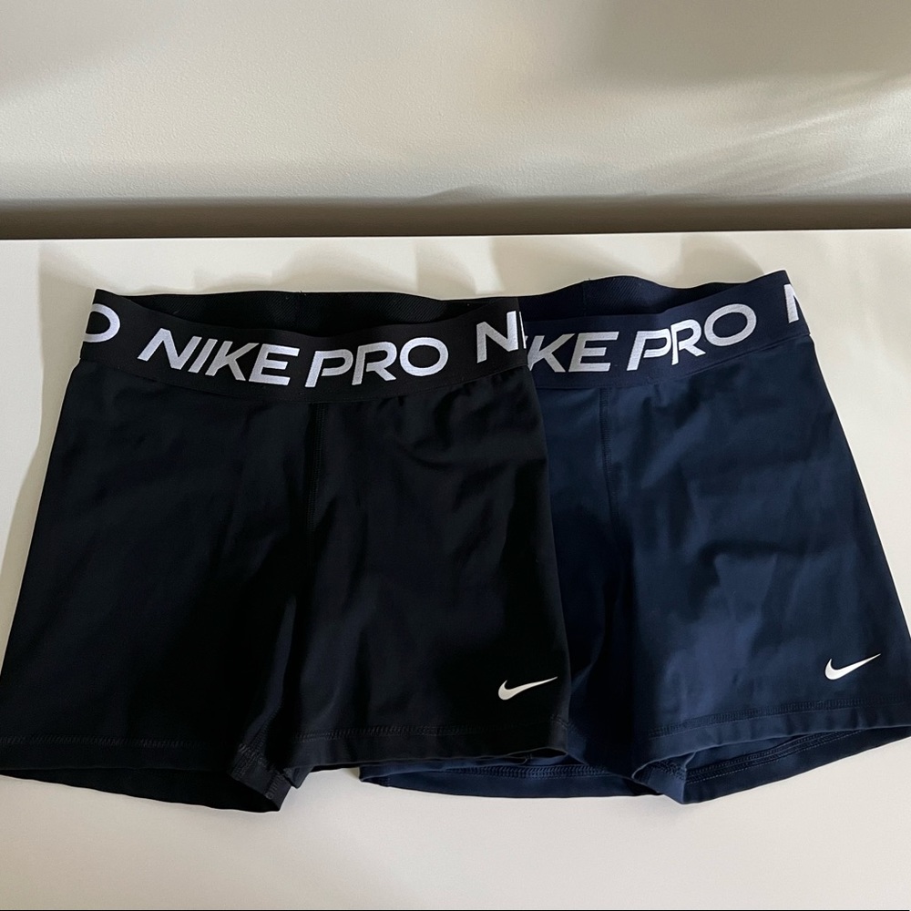 Women’s Nike Pro 5” shorts - navy and black